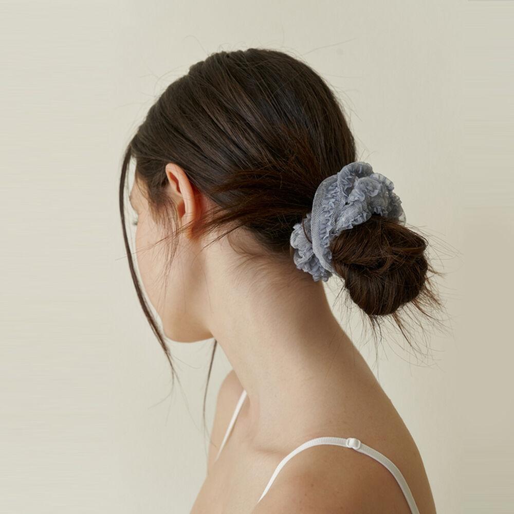 lace flower pop scrunch (indi blue)