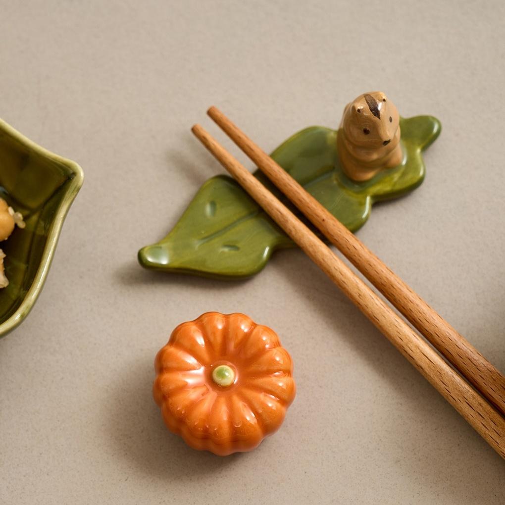 L 뚱다람쥐 수저받침 나뭇잎다람쥐_NK2325109