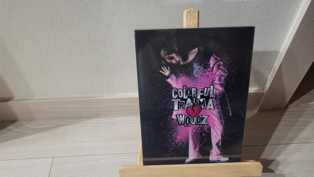 (미개봉) 우즈 (Woodz) - 미니 4집 COLORFUL TRAUMA [COLORFUL Ver.] CD