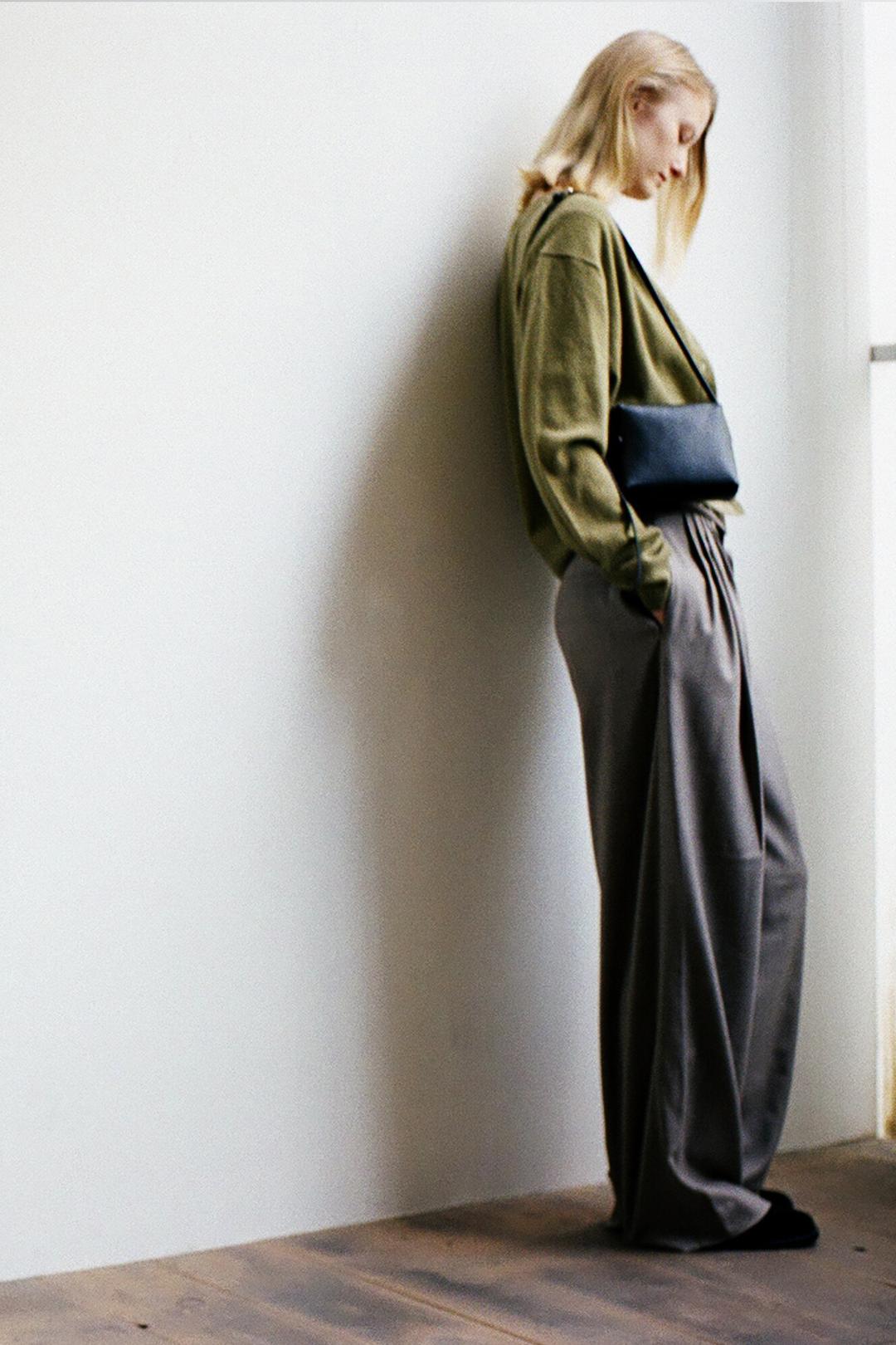 Roll Neck Wool Cardigan_Olive