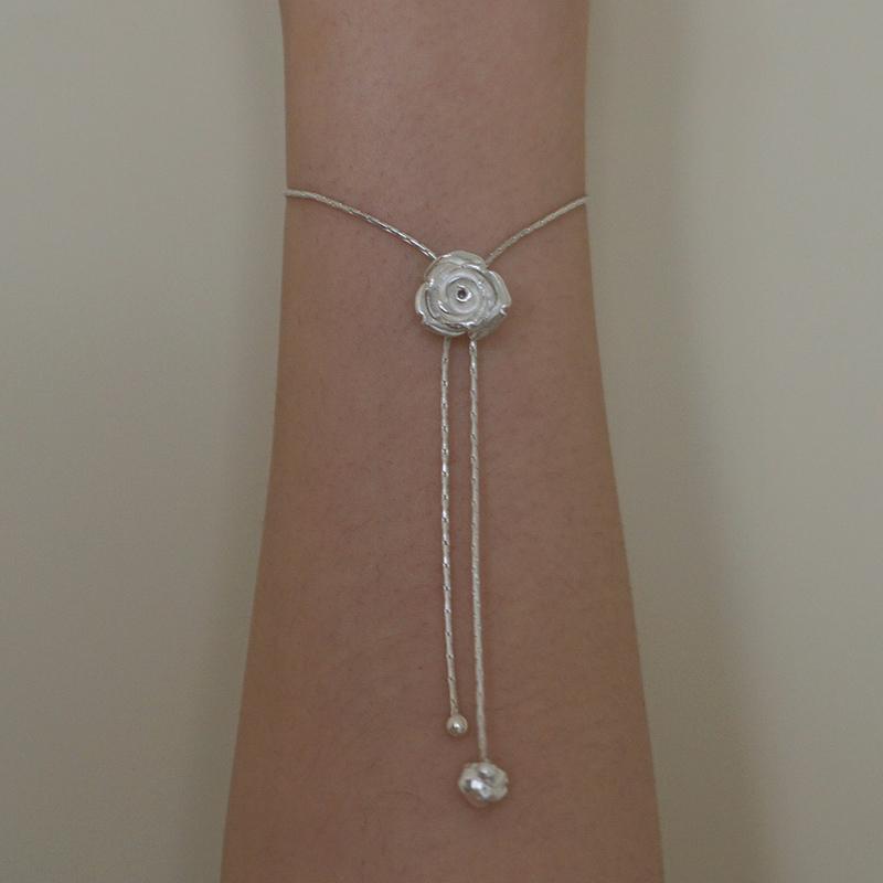 DOUBLE FLOWER DROP BRACELET