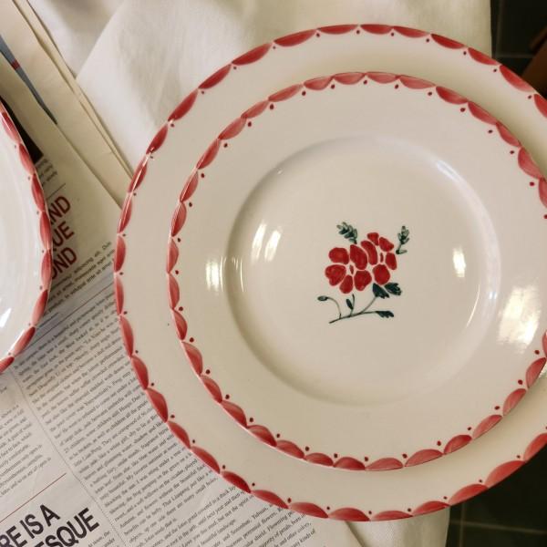 와인 레드 플레이트