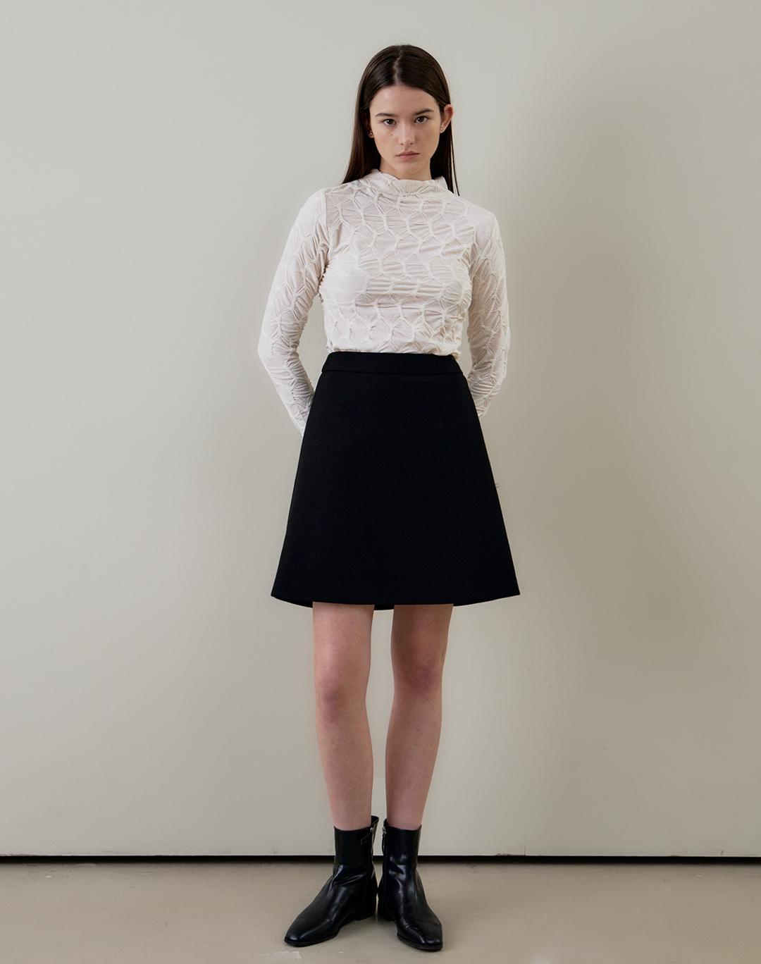 MIDIUM A LINE SKIRT BLACK 미디엄 에이라인 스커트 블랙