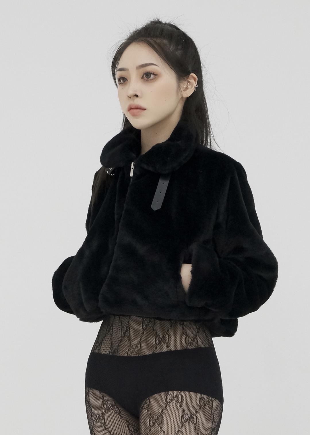 [ODOR MADE] Black fur jacket