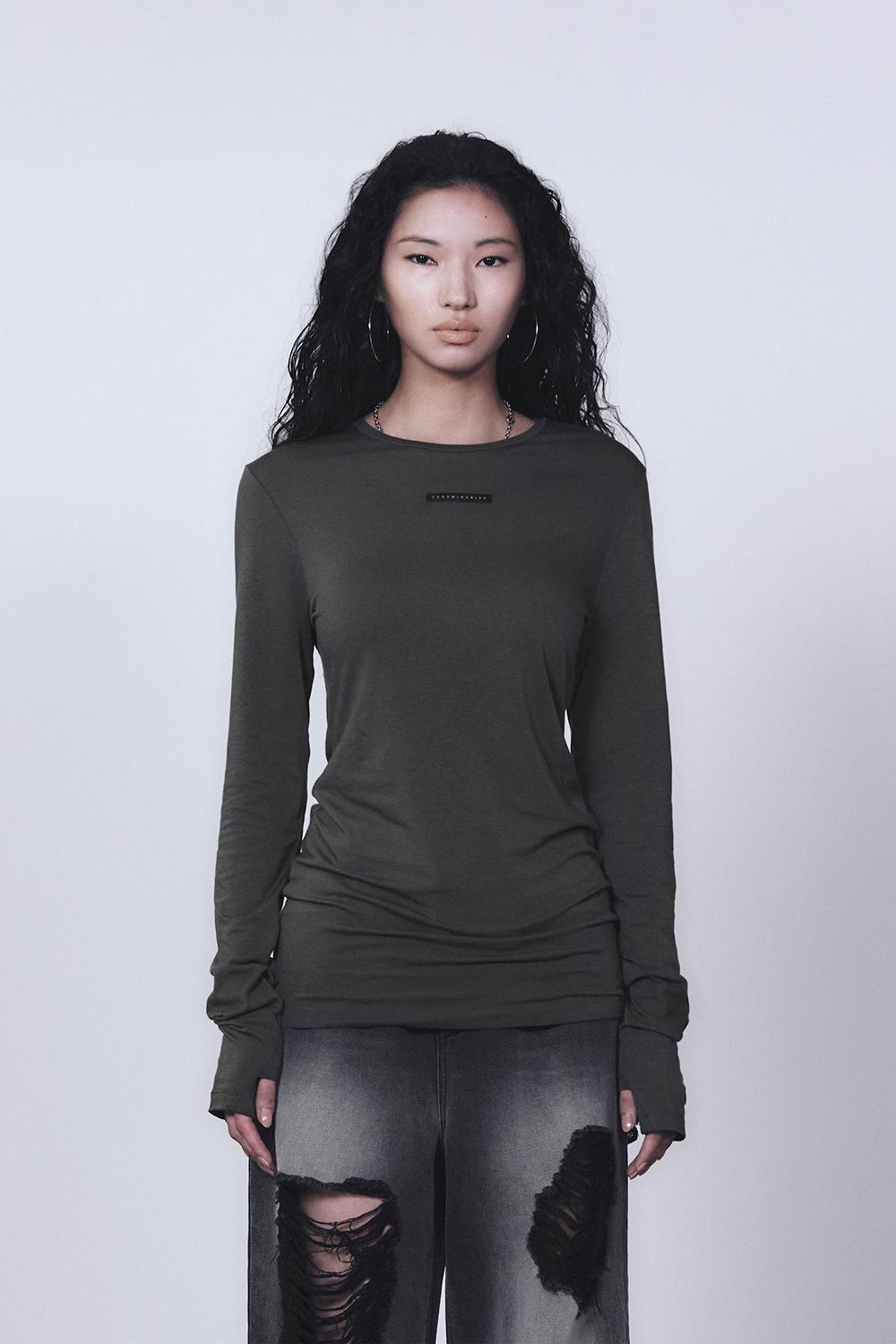 Basic Label Finger Hole Long Sleeves [ Charcoal ]