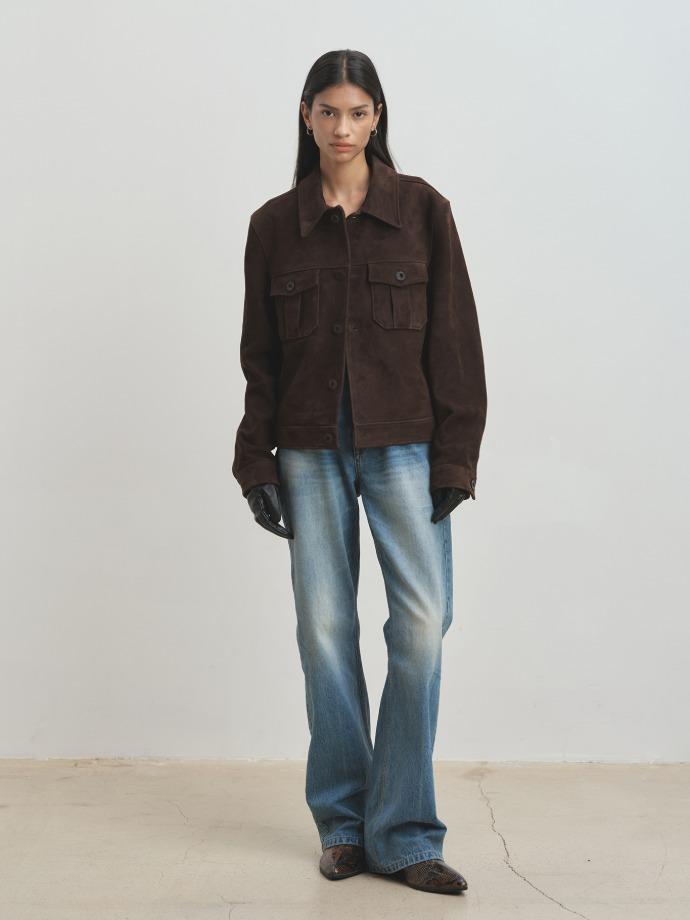 (W) FLARED-LEG DENIM JEANS_ WASHED BLUE