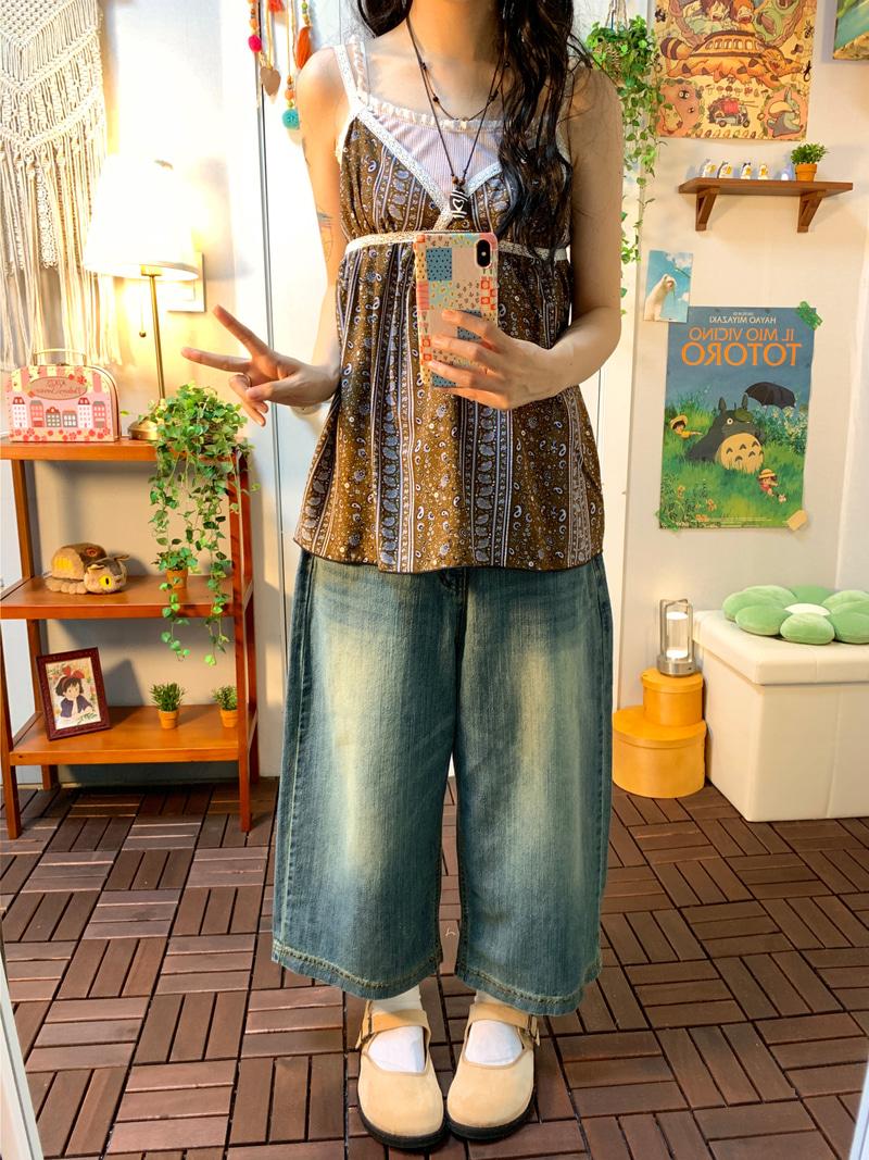Summer vintage ankle denim