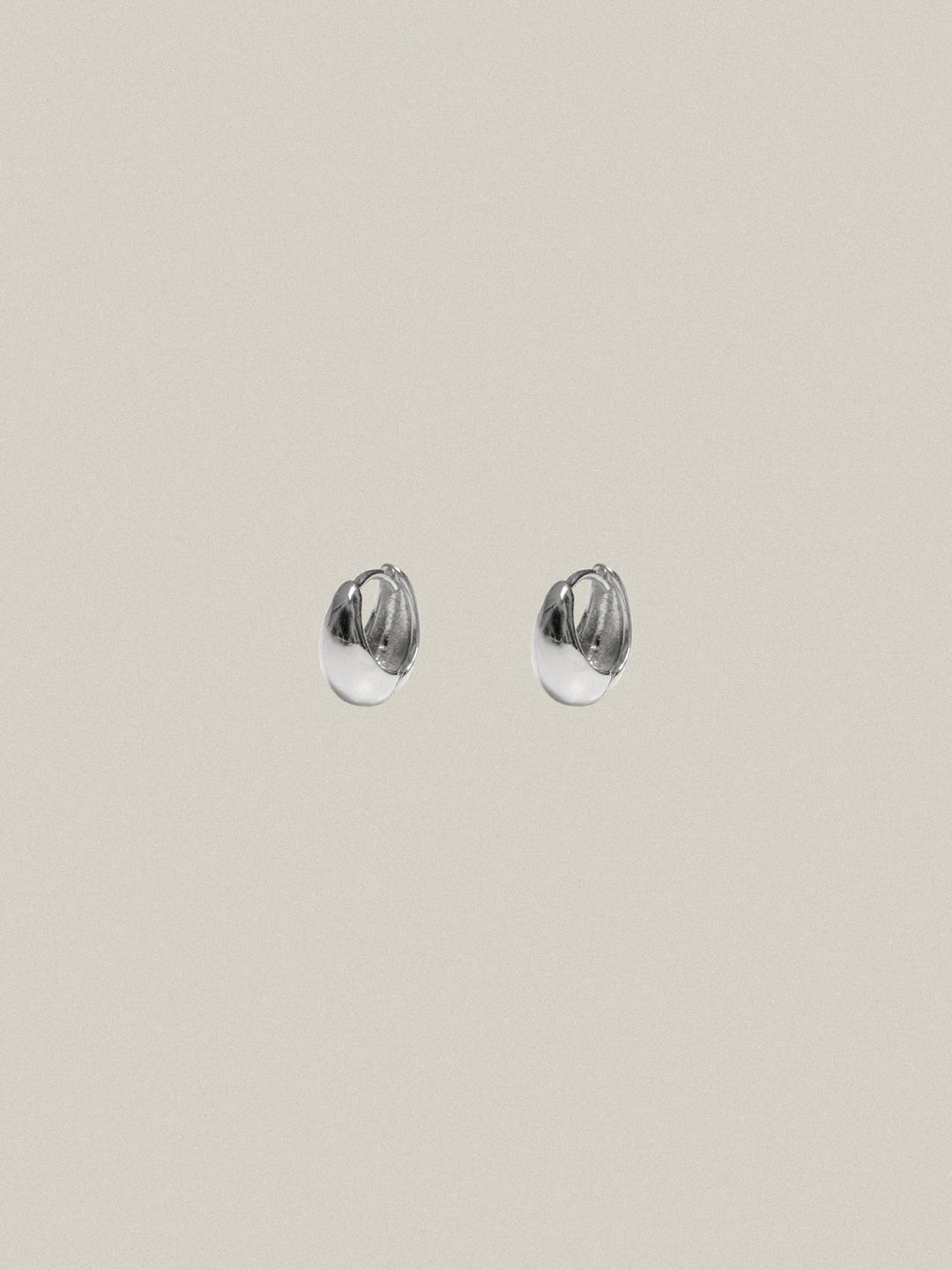 Tiny Drop Huggies - M Silver