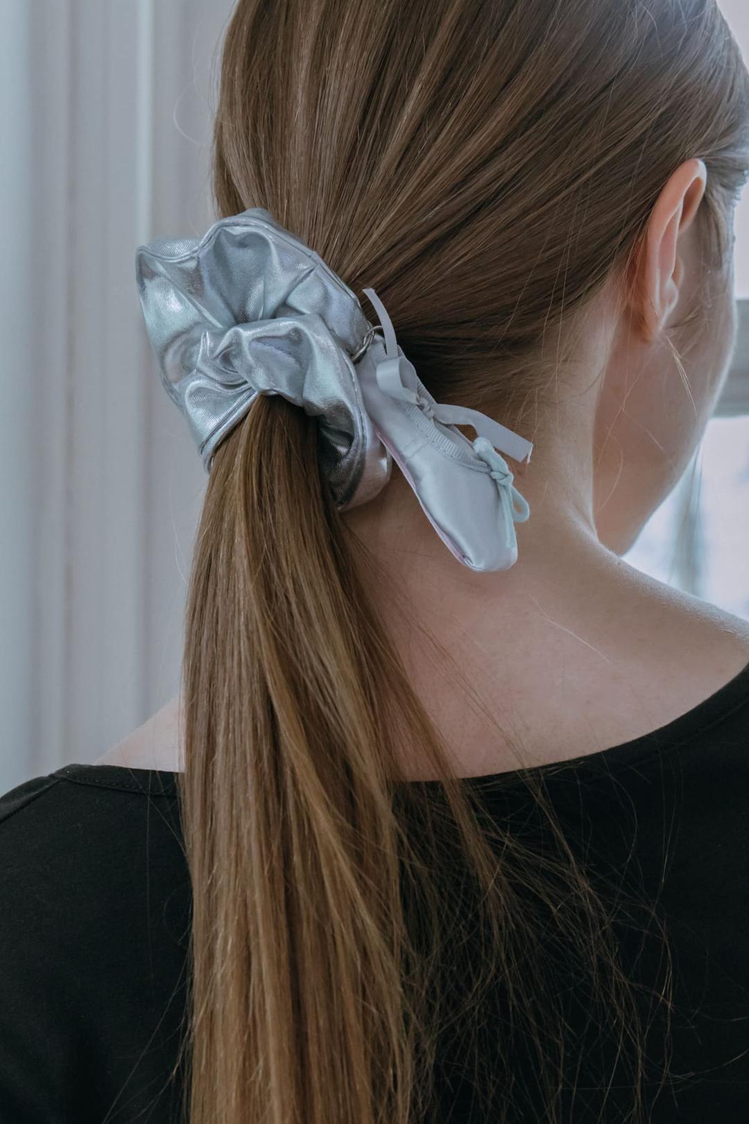 BALLERINA SHOES SCRUNCHIES / SILVER