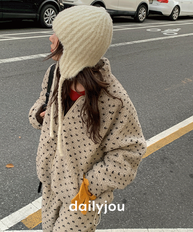 데일리쥬 [MADE] 리리오 도트 패턴 오버핏 후리스 점퍼