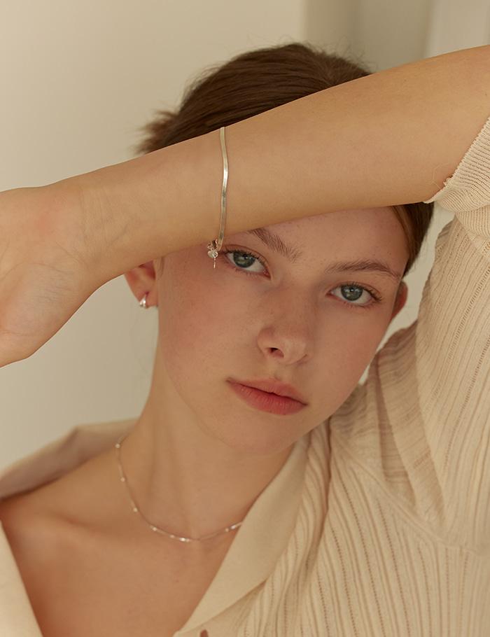 Shining snake bracelet