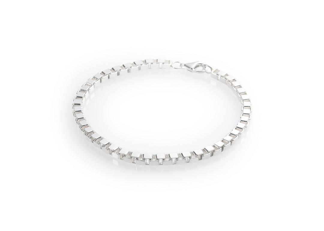 Silver chain R106