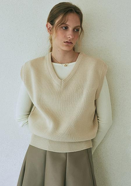 OLD MONEY KNIT VEST_BEIGE