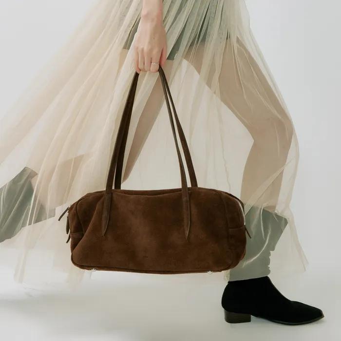 윌로 플루트백 Willo Flute Bag Suede Brown