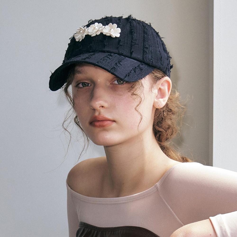 FLOWER BEADS CAP IN BALI BLACK