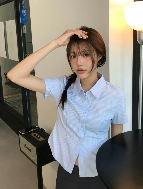 헤른 슬림 크롭 셔츠