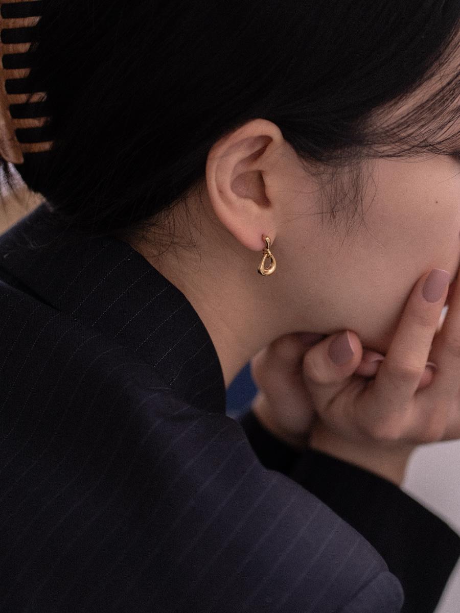 트라이앵글 드롭 귀걸이