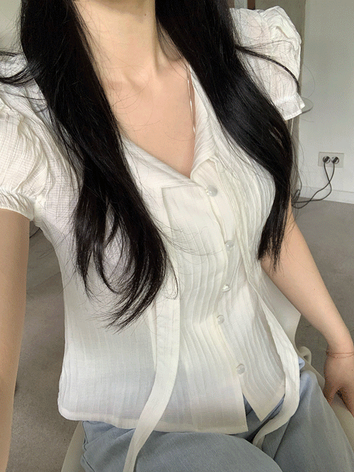 무이 퍼프 타이 블라우스