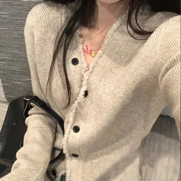 [오늘출발] 테렌스 브이넥 단추 가디건 - cd29541