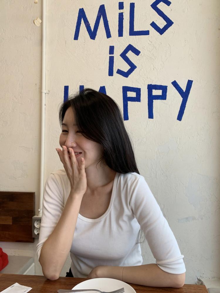 발레리나 듀얼 입술넥 유넥 라운드 기본 티셔츠(2 colors)