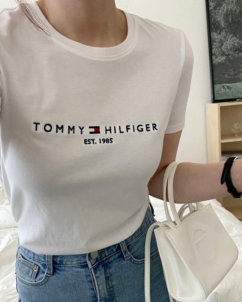 타미힐피거 여성 라운드넥 프론트 레터링 1985 반팔티 4컬러