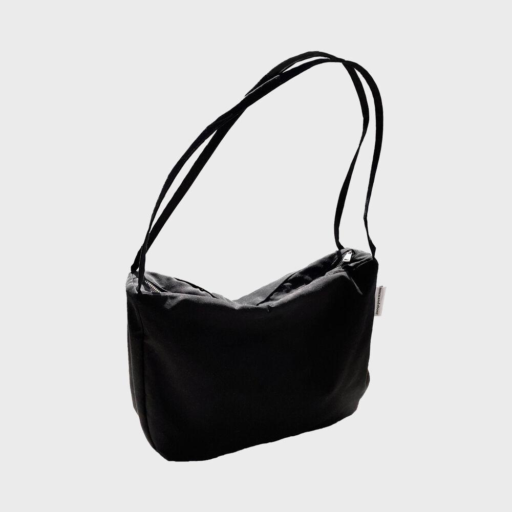 [예약배송 9/26 순차출고]mellow shoulder bag_black