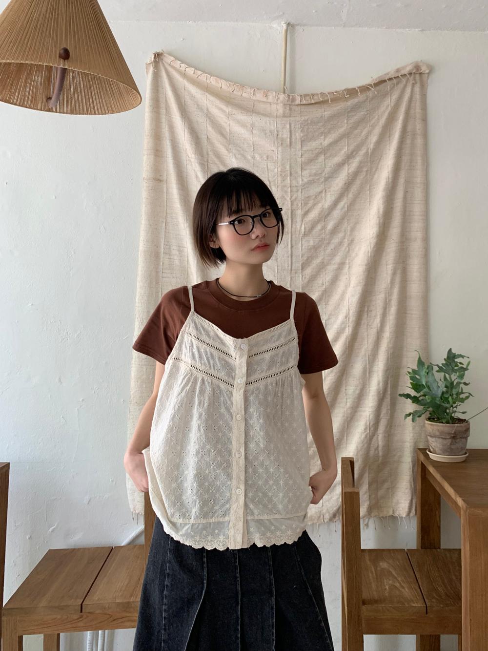 러브앤드팝 아코 레이스 펀칭나시