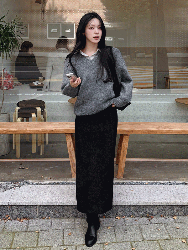 슬로우앤드 [블프특가연장🏆/기획특가] ONLYSLOW. 소프트 벨벳라이크 롱스커트 - 3 size