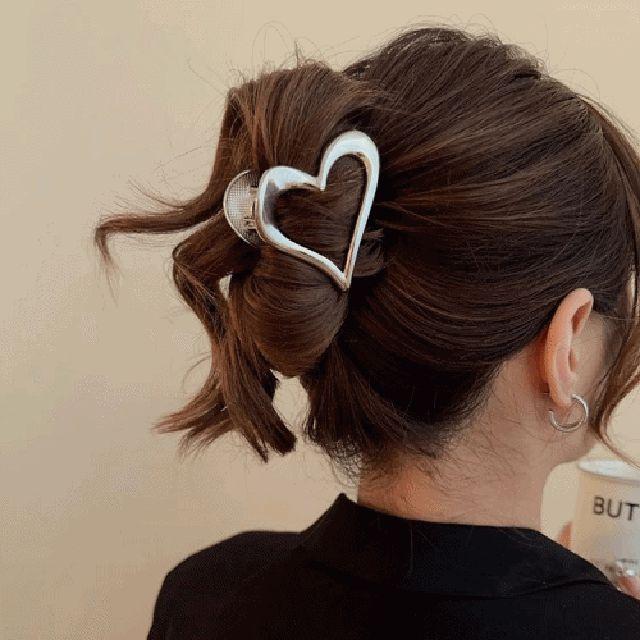 [1+1][당일 출고][3 color] 메탈 하트 헤어 집게 핀 볼드 데일리 귀여운 가을 겨울 머리 끈 골드 실버 블랙 키치 주얼리