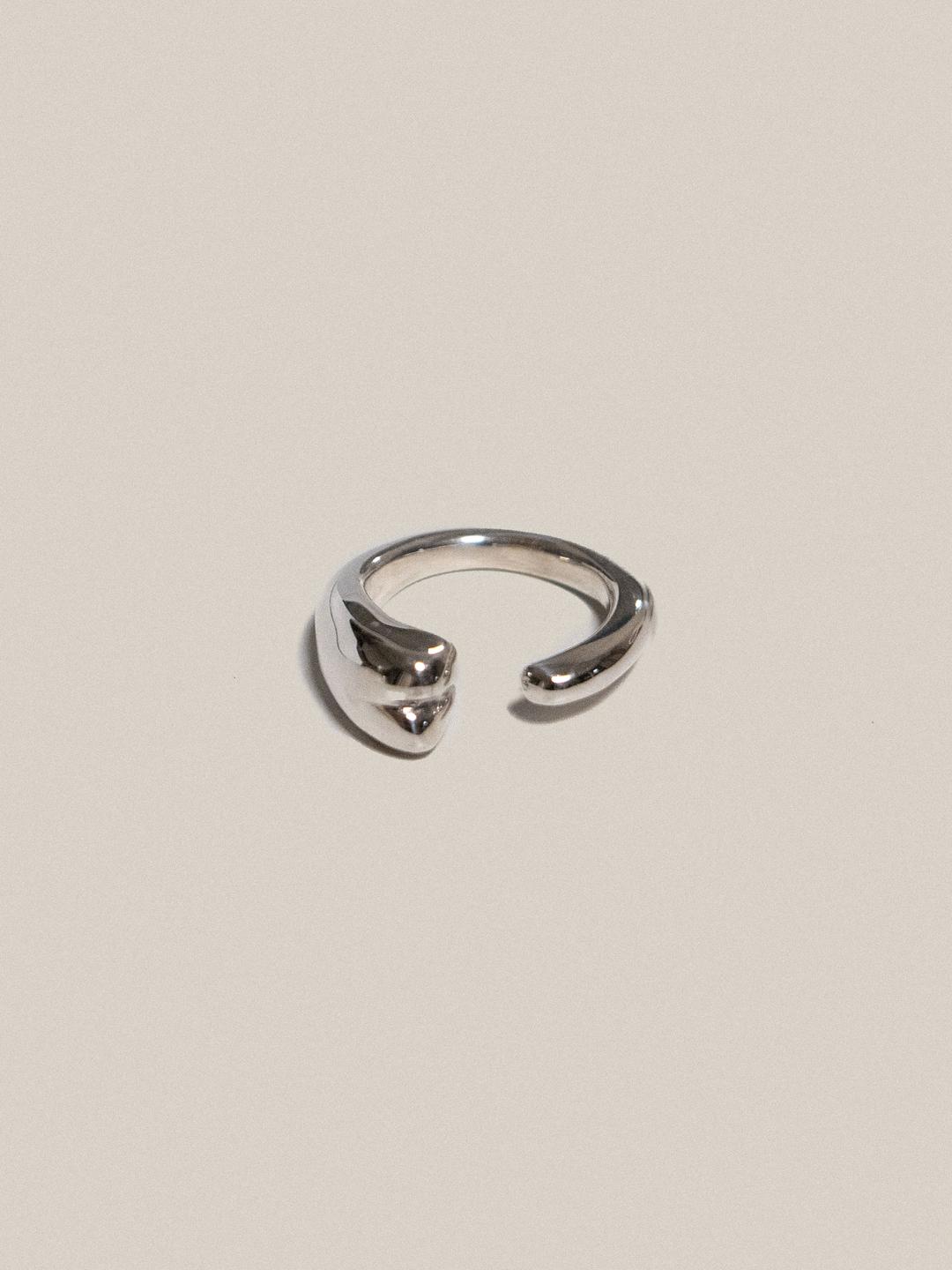 Hug Ring
