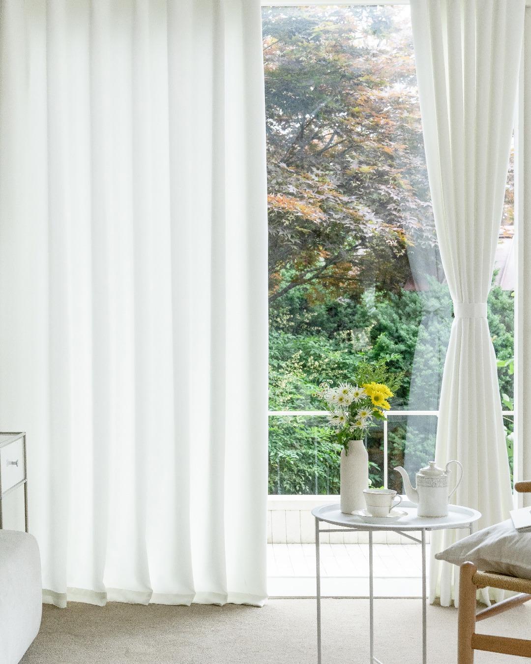 소프 아일렛형 화이트 암막커튼 (중형/대형)