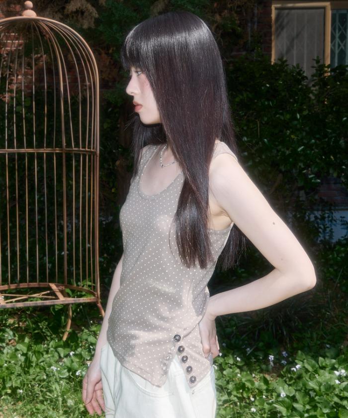 [99-DAY] DOT BUTTON SLEEVELESS (BROWN) F25QB130