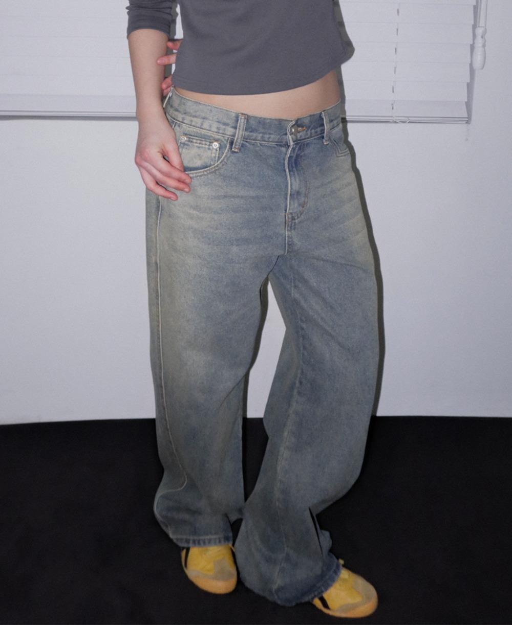 빈티지 브러쉬 워싱 세미와이드 데님팬츠