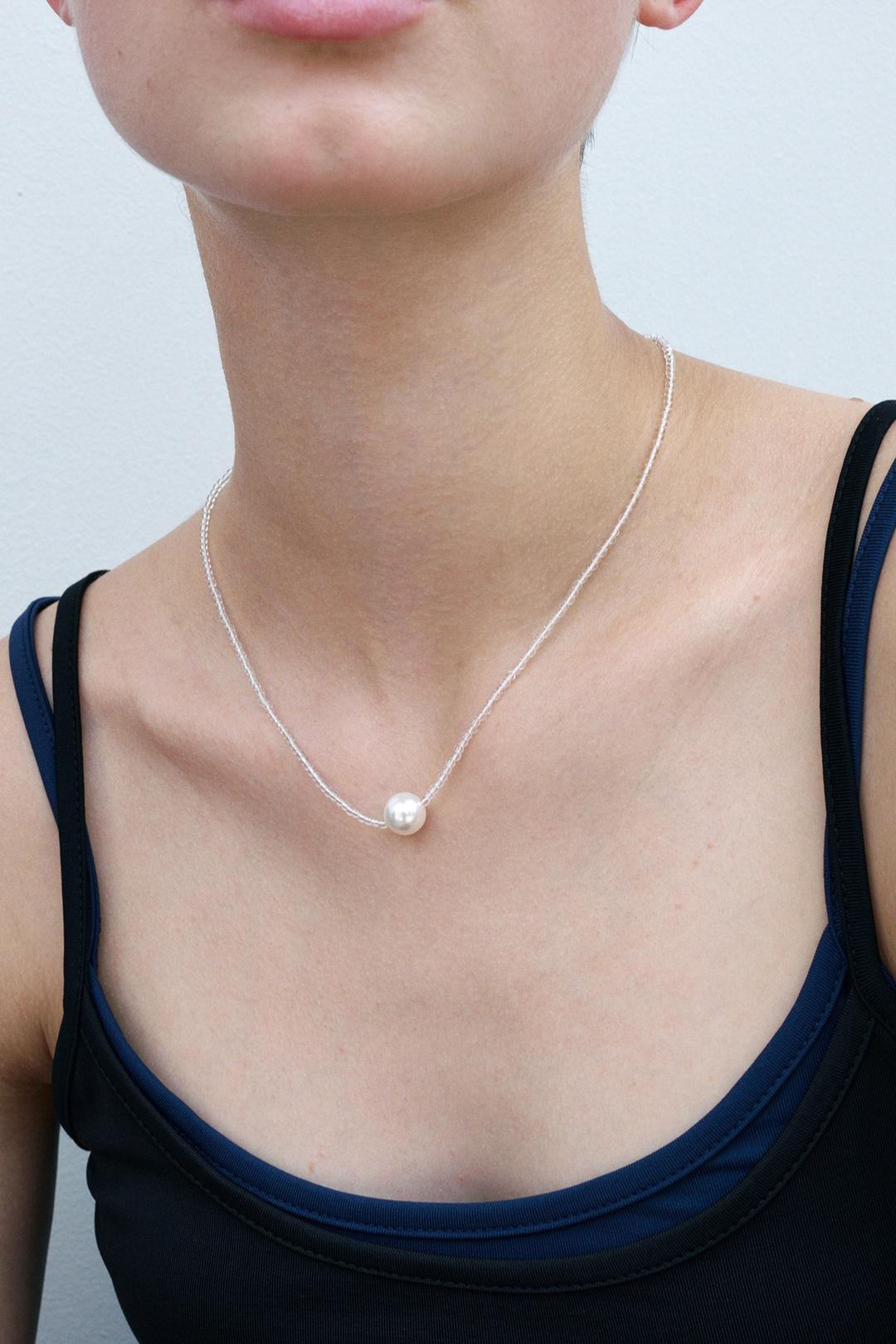 Clear Line Pearl Necklace