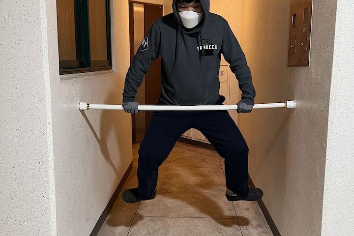 [10% 쿠폰] 압축봉 못없이 커튼봉 옷걸이봉 무타공 간편설치