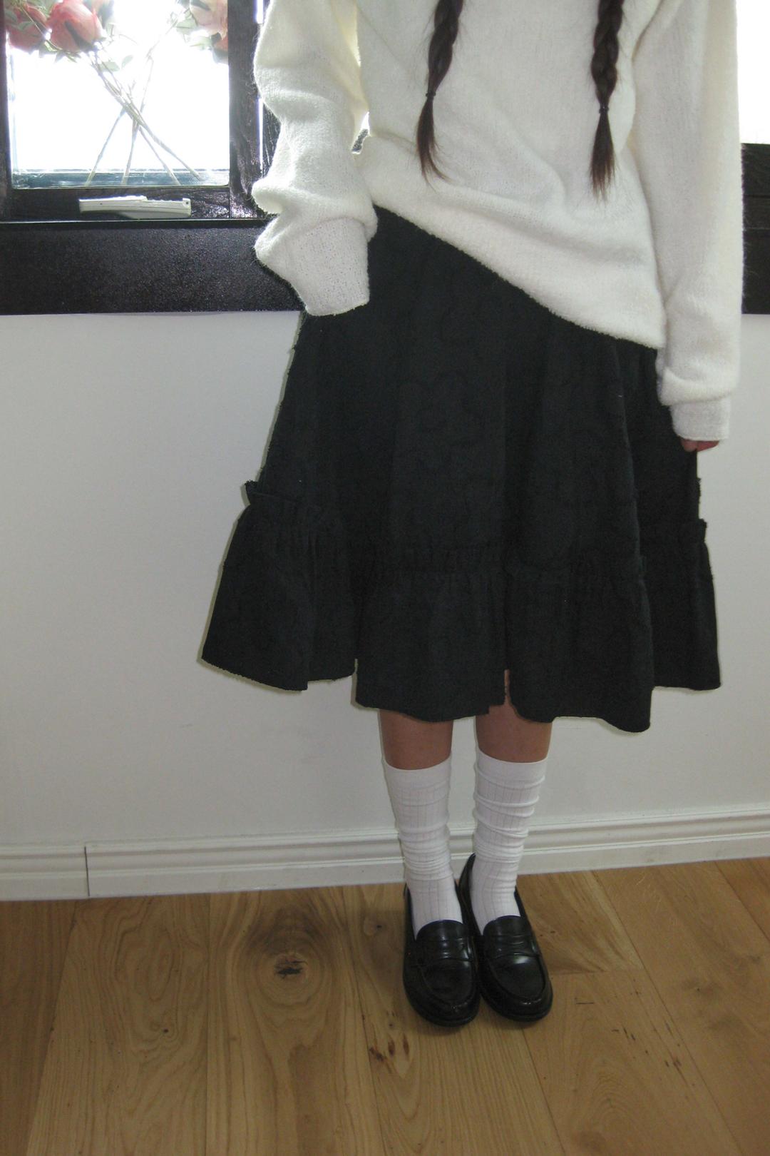 라디오퍼시픽 플로럴 자카드 미디 플레어 스커트