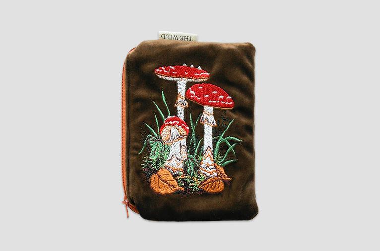 7차입고* [더와일드] 벨벳 카드파우치 (clown mushroom)