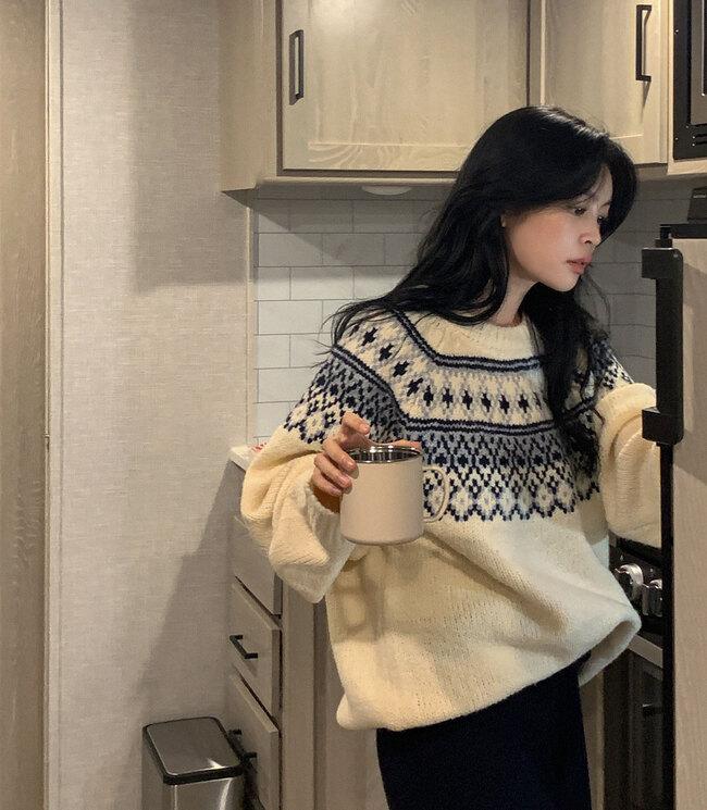 비스크 노르딕 눈꽃 니트(2color)