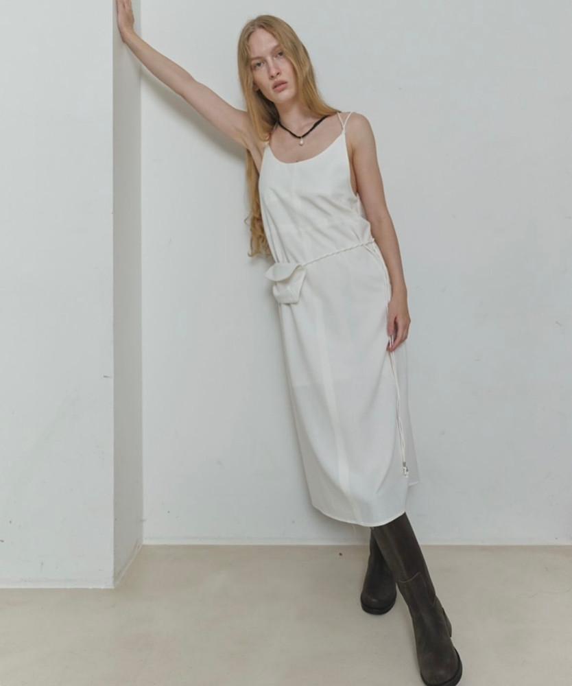 [당일배송] 런던플랏 샌드 포켓 원피스 레이어드룩 끈나시 슬리브리스 트렌디룩 이너프