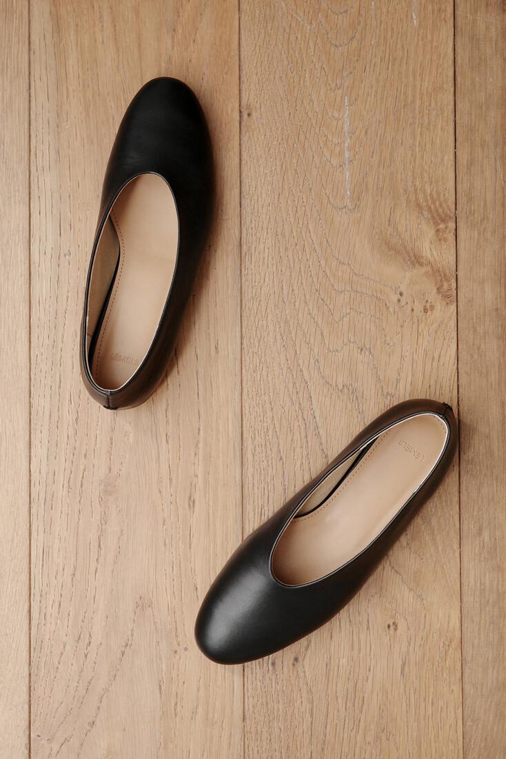 ALCEA LEATHER FLAT BLACK