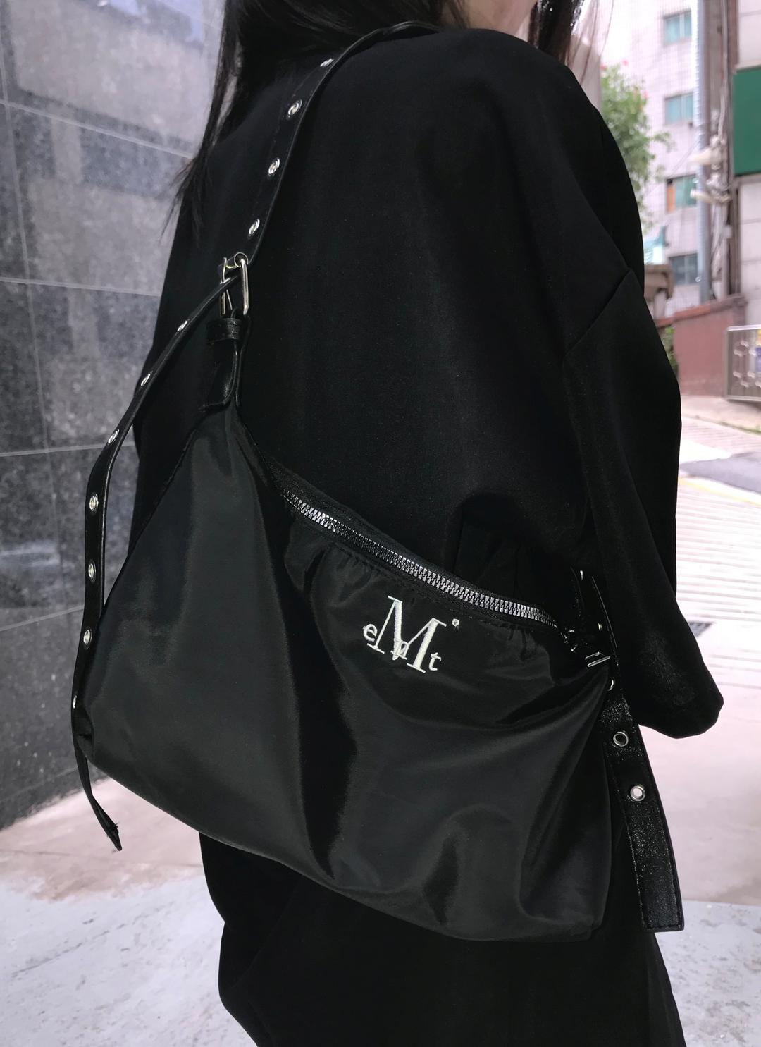 MOTOR PUNCHING CROSS BAG 모터 펀칭 숄더백 크로스백