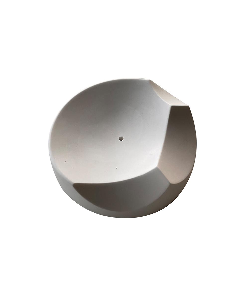 Geometric insense holder