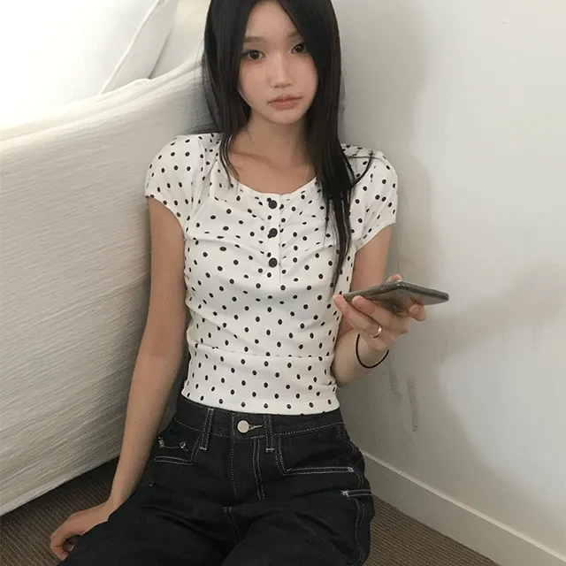 [여름소재💦/슬림핏] 레이나 도트 버튼 셔링 반팔 티셔츠