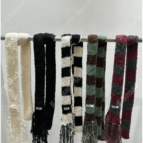 [빠른출고🐞필수템!] 빈티지 데미지 프린지 수술 타이 니트 머플러