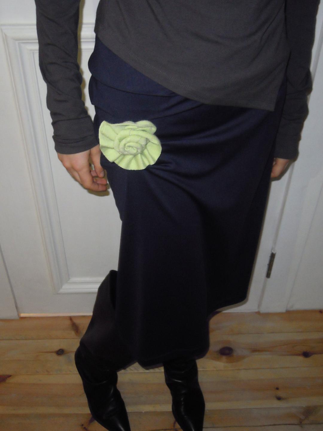 KNIT CORSAGE BROOCH_GREEN