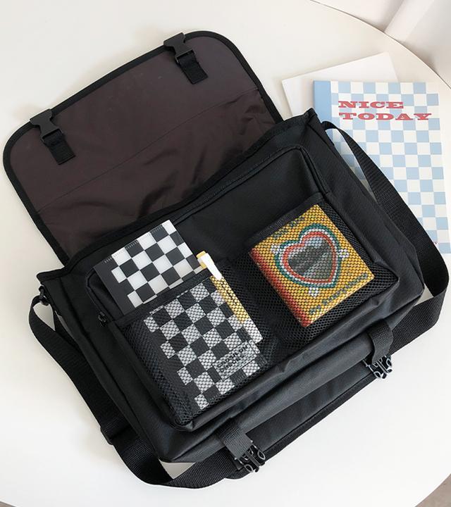 [당일발송]2col 빅사이즈 남녀공용 메쉬 포켓 크로스백 노트북 아이패드 학원 학교가방 운동 스쿨룩 트레이닝룩 캐주얼 메신저백 mo2293