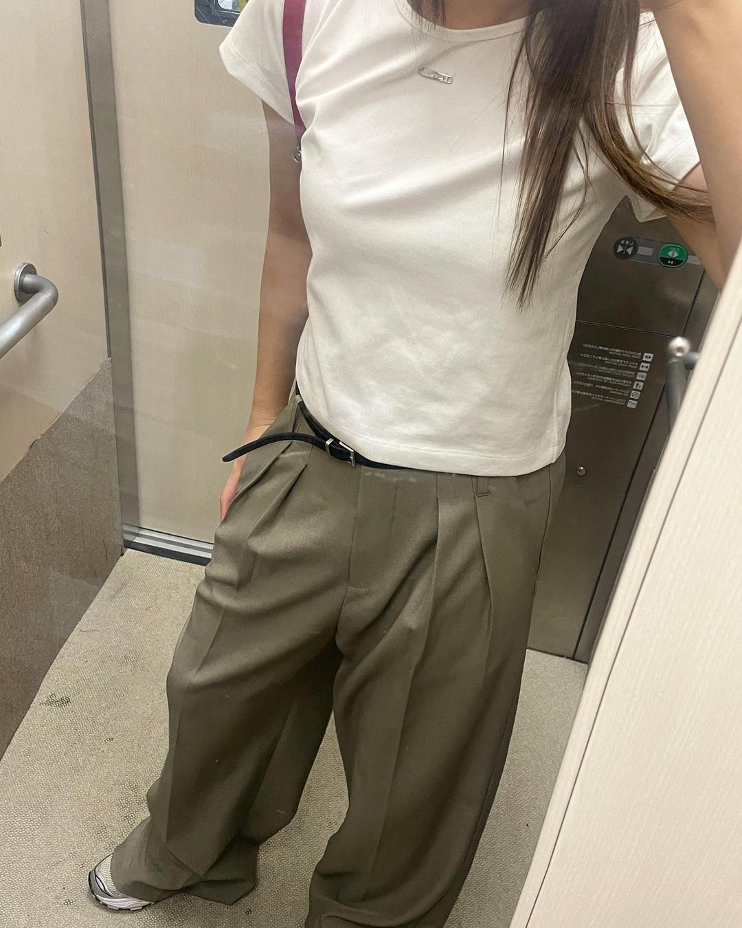 [HWS] 여성 핀턱 자수 와이드 슬랙스 2color