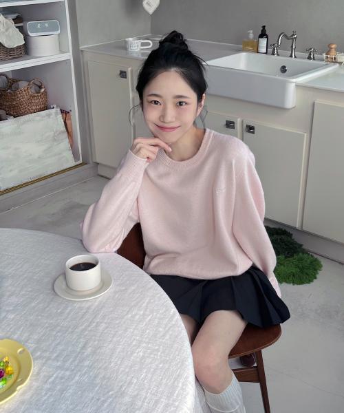 스몰 로고 라운드넥 니트_4COLORS