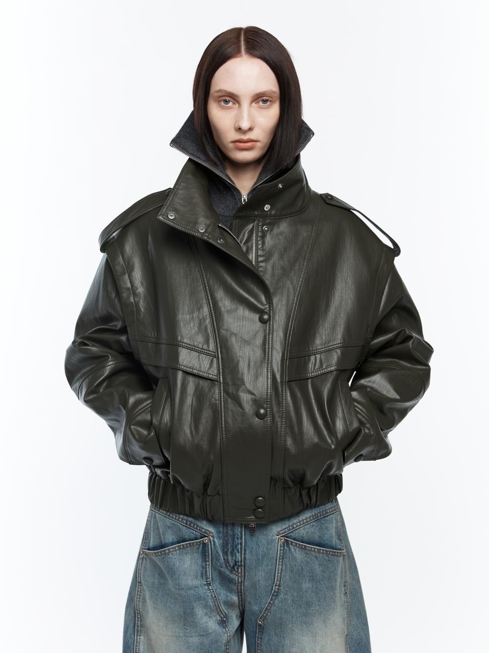 DETACHABLE KNIT FAUX LEATHER JACKET (W25OT0097KK)