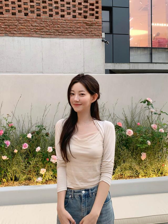 (pre-order) anne bolero long sleeve - beige